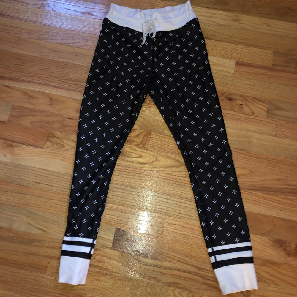 Sarah’s Day Clover Print Leggings